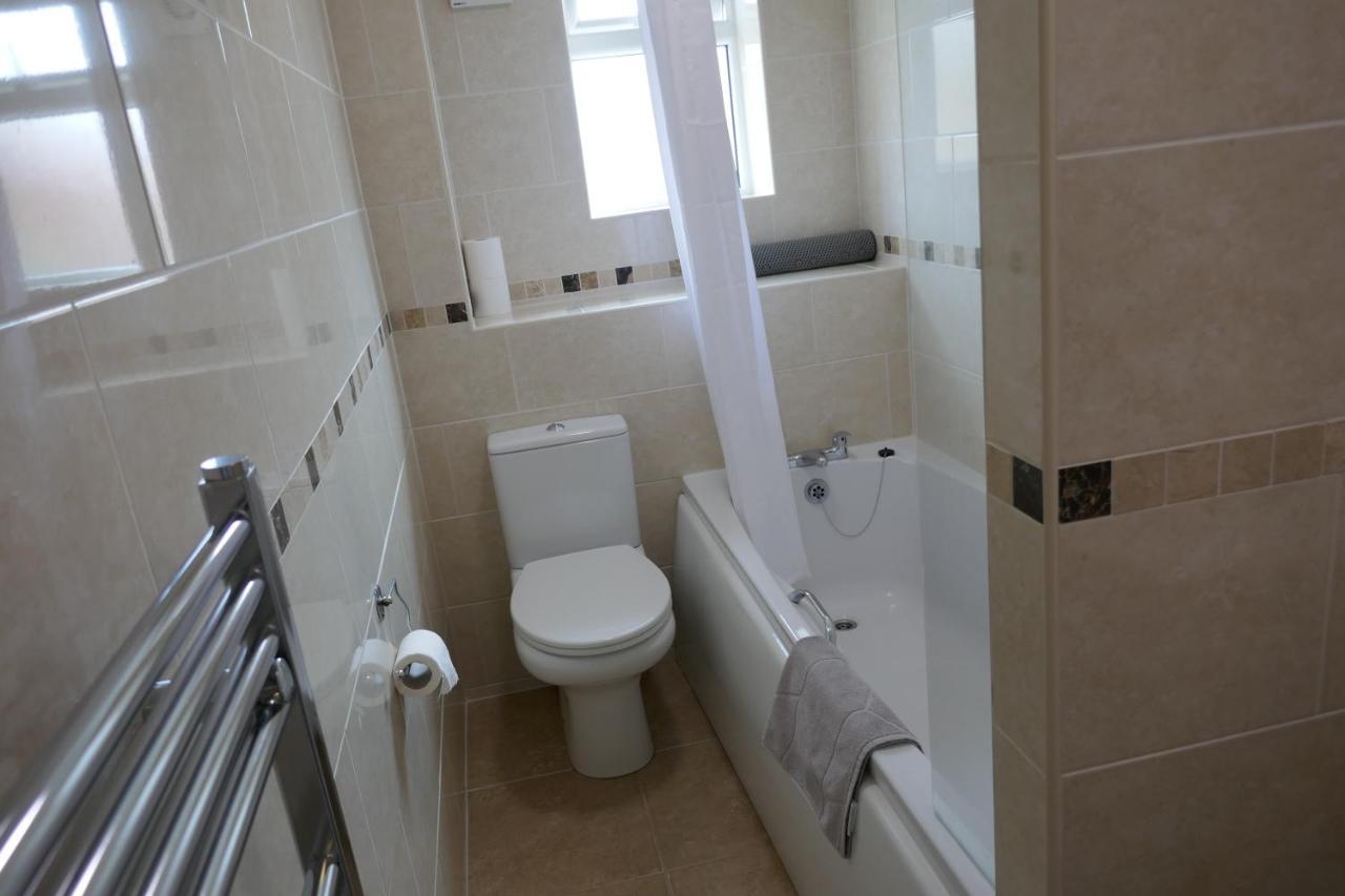 2 Bedroom House Walking Distance To City Centre With Free Parking York Exterior photo
