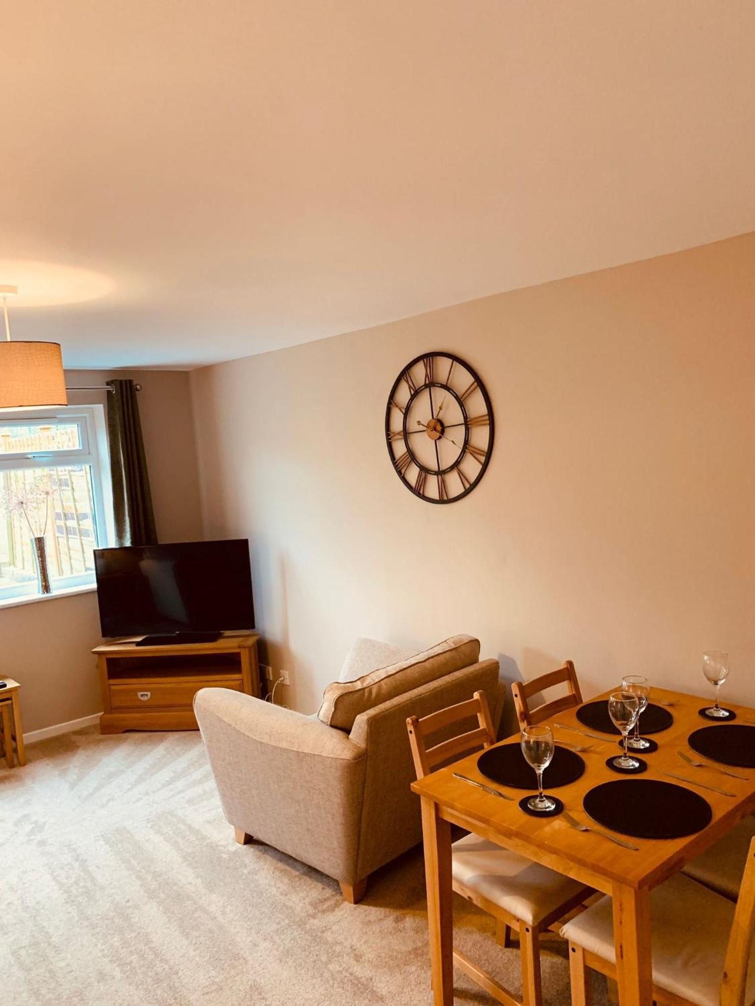 2 Bedroom House Walking Distance To City Centre With Free Parking York Exterior photo